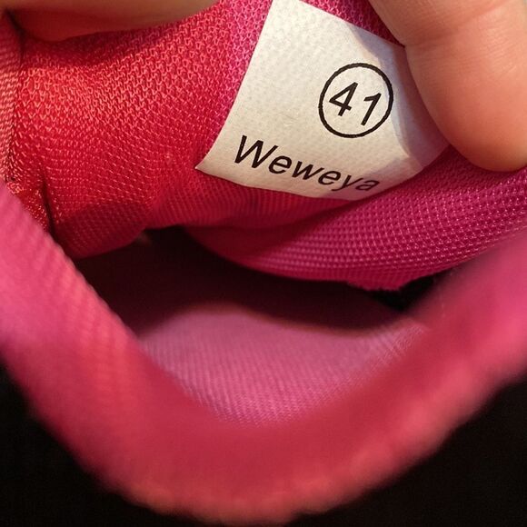 Weweya Women's Barefoot Minimalist Running Cross Training Shoe - Picture 11 of 16